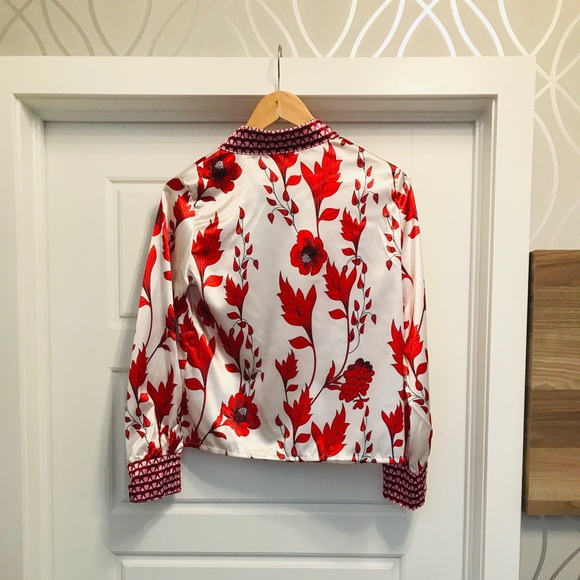 Silky Blouse - Picture 2 of 4